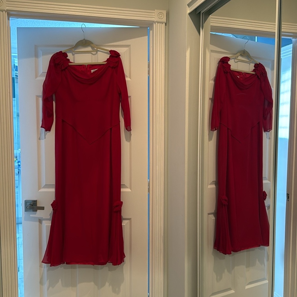 Searavelli Rosette Gown